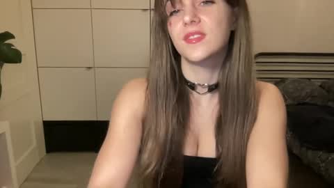 mmminnie online show from February 2025 07:27:01 PM