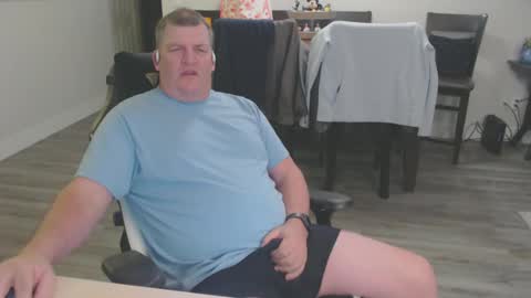 Snapshot of mmmthatsfunnn chatting on December 2024 02:58:01 AM mmmthatsfunnn online show from December 2024 02:58:01 AM