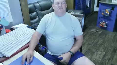 Snapshot of mmmthatsfunnn chatting on December 2025 11:23:02 PM mmmthatsfunnn online show from December 2025 11:23:02 PM