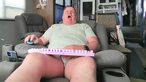 Snapshot of mmmthatsfunnn chatting on January 2026 06:33:02 PM mmmthatsfunnn online show from January 2026 06:33:02 PM