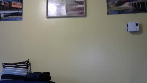 Snapshot of mmr45 chatting on February 2025 10:53:02 PM mmr45 online show from February 2025 10:53:02 PM