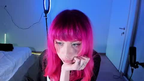 mnepohhh online show from July 2026 10:39:01 PM
