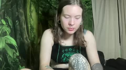 Snapshot of mo0n_goddess chatting on January 2025 11:11:01 AM Misty online show from January 2025 11:11:01 AM