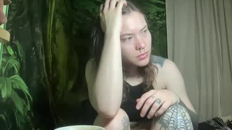 Snapshot of mo0n_goddess chatting on January 2025 02:57:02 AM Misty online show from January 2025 02:57:02 AM