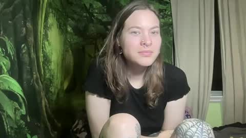 Snapshot of mo0n_goddess chatting on January 2025 05:38:01 AM Misty online show from January 2025 05:38:01 AM