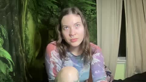 Snapshot of mo0n_goddess chatting on January 2025 05:40:02 AM Misty online show from January 2025 05:40:02 AM