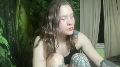 Snapshot of mo0n_goddess chatting on February 2025 03:09:01 AM Misty online show from February 2025 03:09:01 AM