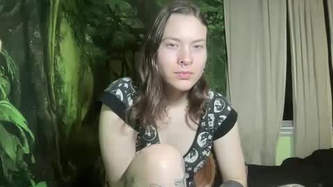 Snapshot of mo0n_goddess chatting on February 2025 05:47:02 AM Misty online show from February 2025 05:47:02 AM