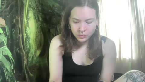 Snapshot of mo0n_goddess chatting on February 2025 11:26:02 PM Misty online show from February 2025 11:26:02 PM