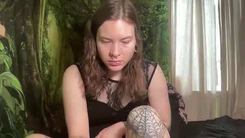 Snapshot of mo0n_goddess chatting on February 2025 12:27:02 AM Misty online show from February 2025 12:27:02 AM