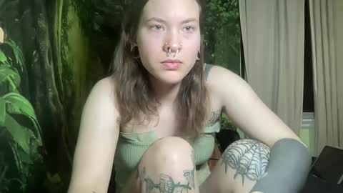 Snapshot of mo0n_goddess chatting on February 2025 03:52:02 AM Misty online show from February 2025 03:52:02 AM