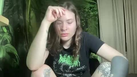 Snapshot of mo0n_goddess chatting on February 2025 06:50:02 AM Misty online show from February 2025 06:50:02 AM