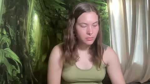 Snapshot of mo0n_goddess chatting on September 2025 12:43:02 AM Misty online show from September 2025 12:43:02 AM