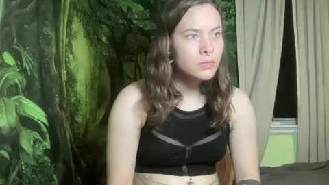 Snapshot of mo0n_goddess chatting on October 2025 03:07:01 AM Misty online show from October 2025 03:07:01 AM