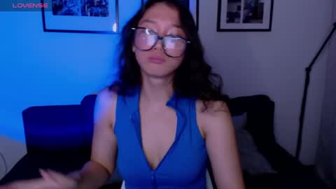 Snapshot of moana_blu chatting on January 2025 09:31:01 PM moana online show from January 2025 09:31:01 PM