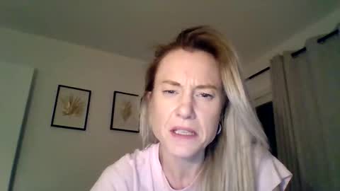 Snapshot of mockingbirds91 chatting on April 2026 09:21:01 AM mockingbirds91 online show from April 2026 09:21:01 AM