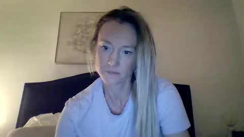 Snapshot of mockingbirds91 chatting on May 2026 04:31:01 AM mockingbirds91 online show from May 2026 04:31:01 AM