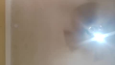 Snapshot of modelo_web18 chatting on November 2025 12:44:02 PM camilo online show from November 2025 12:44:02 PM