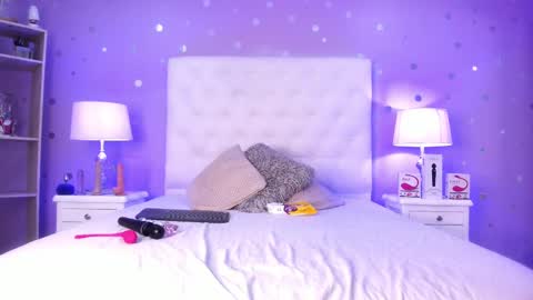 Sophia  online show from March 2025 07:32:01 PM