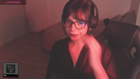 Snapshot of modjo_ chatting on December 2025 04:30:02 AM Modjo online show from December 2025 04:30:02 AM