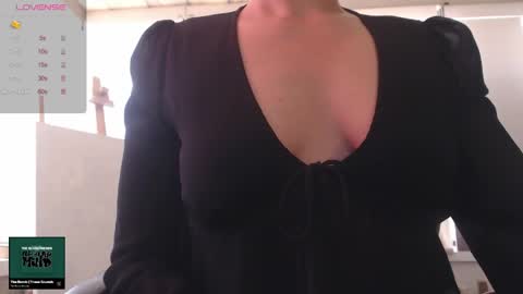 Snapshot of modjo_ chatting on May 2026 09:57:01 PM Modjo online show from May 2026 09:57:01 PM