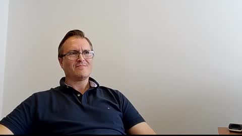 Snapshot of moe_001 chatting on March 2026 05:29:01 PM Moe online show from March 2026 05:29:01 PM