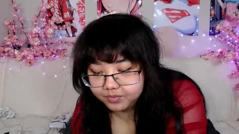 Snapshot of moertomlly chatting on May 2026 05:05:01 AM Molly online show from May 2026 05:05:01 AM