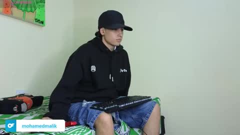 mohamed_malik online show from December 2025 11:35:01 PM