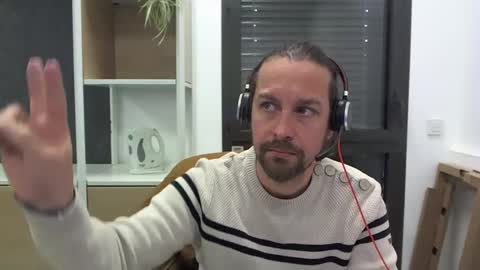 Snapshot of moi9876543210 chatting on January 2025 03:55:02 PM Julien online show from January 2025 03:55:02 PM