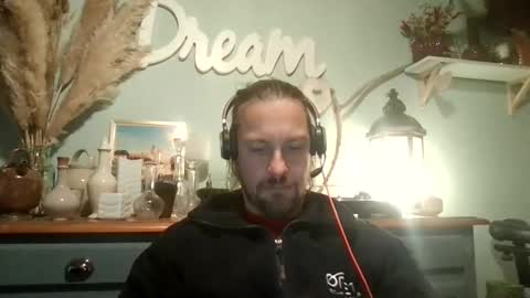 Snapshot of moi9876543210 chatting on January 2026 03:50:02 PM Julien online show from January 2026 03:50:02 PM