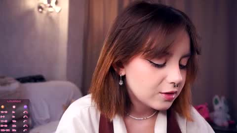 Snapshot of moiregathright chatting on September 2025 05:18:02 AM My name is Eda online show from September 2025 05:18:02 AM