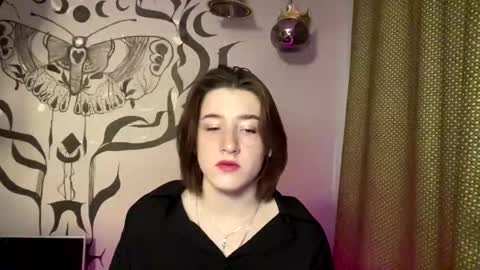 Snapshot of moiregathright chatting on January 2026 07:33:01 AM My name is Eda online show from January 2026 07:33:01 AM