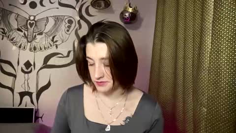 Snapshot of moiregathright chatting on January 2026 08:19:02 AM My name is Eda online show from January 2026 08:19:02 AM