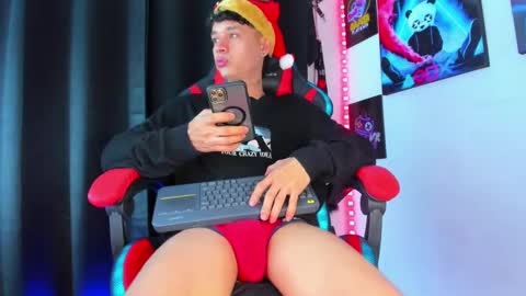 moises_23cm online show from December 2024 08:25:02 PM