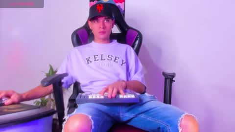 moises_23cm online show from January 2025 07:21:02 PM