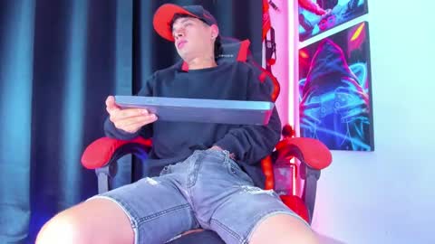 moises_23cm online show from January 2025 01:32:02 PM