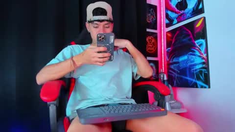 moises_23cm online show from March 2025 04:17:02 PM