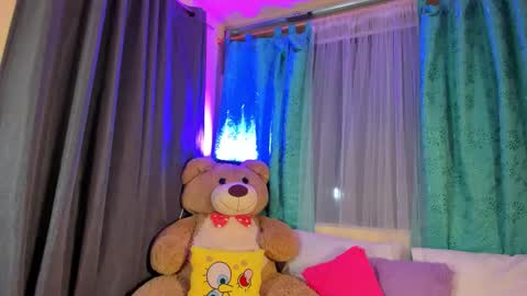 M o L l i E  online show from January 2026 10:12:02 PM