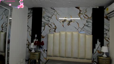 Hey Guys  Im Mollie online show from October 2025 12:12:02 PM