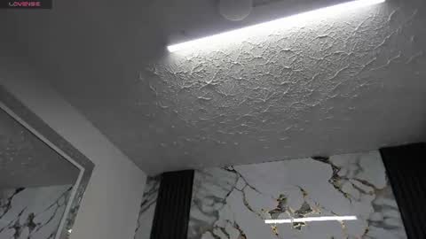 Hey Guys  Im Mollie online show from June 2026 12:00:01 PM