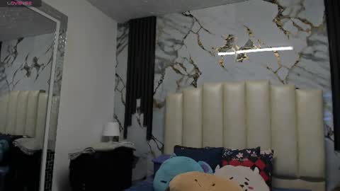 Hey Guys  Im Mollie online show from July 2026 12:12:01 PM