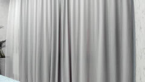 Snapshot of molly_555 chatting on October 2025 01:35:01 AM Sima online show from October 2025 01:35:01 AM