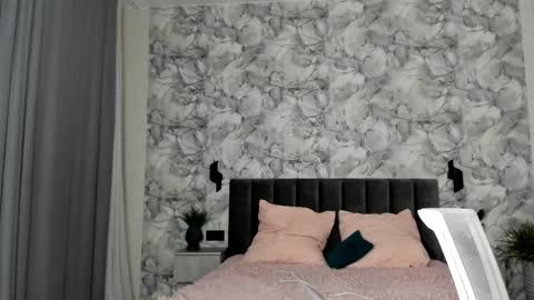 Snapshot of molly_555 chatting on December 2025 10:13:02 AM Sima online show from December 2025 10:13:02 AM