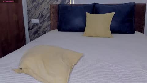 Molly online show from November 2025 09:10:02 AM