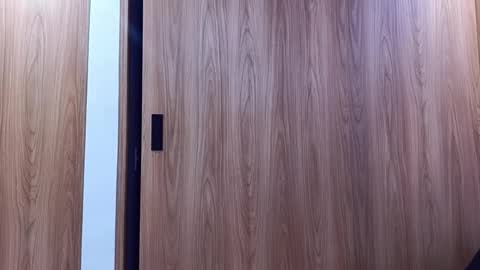 Molly online show from October 2025 04:57:01 AM