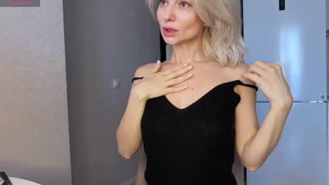 Molly online show from April 2026 02:51:02 AM