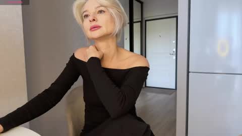 Molly online show from May 2026 07:37:02 AM