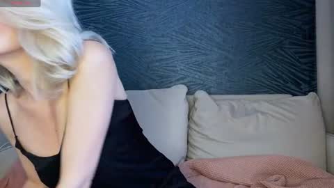 Molly online show from June 2026 03:18:02 AM
