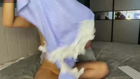 Molly online show from June 2026 04:17:01 AM