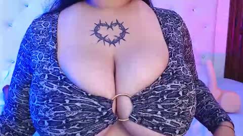 molly_curvyhot online show from October 2025 02:27:02 PM